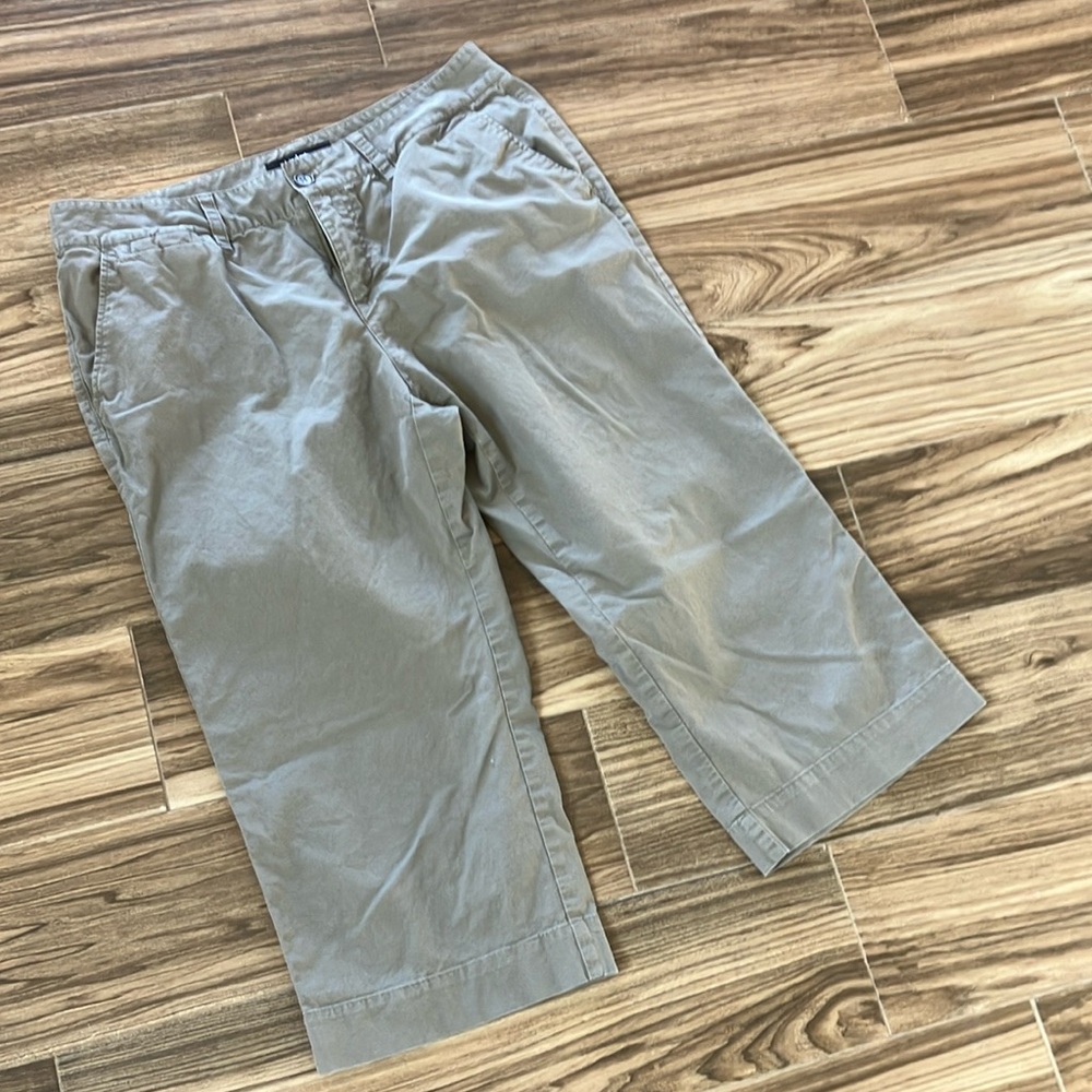 Daisy Fuentes Gray Capris